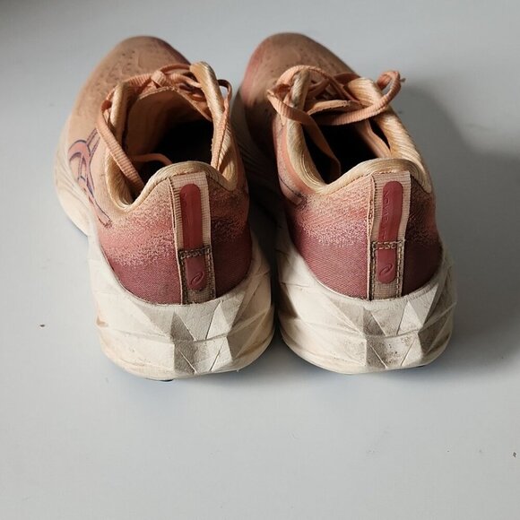 ASICS | Women's NOVABLAST 4 Running Shoes Sneakers Faded Orange Sz 6 - Picture 5 of 7